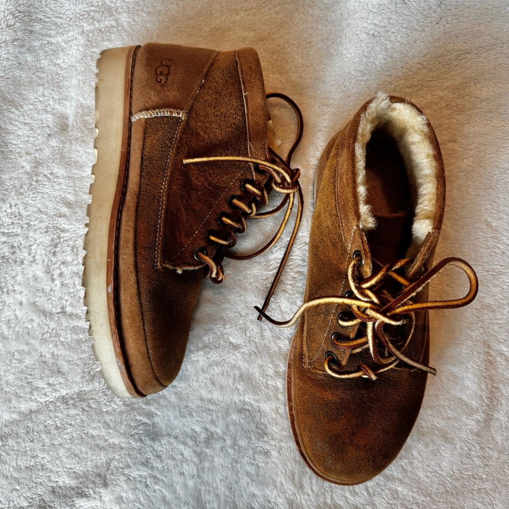 {UGG} Chestnut Cali Moc Campfire Trail Boots